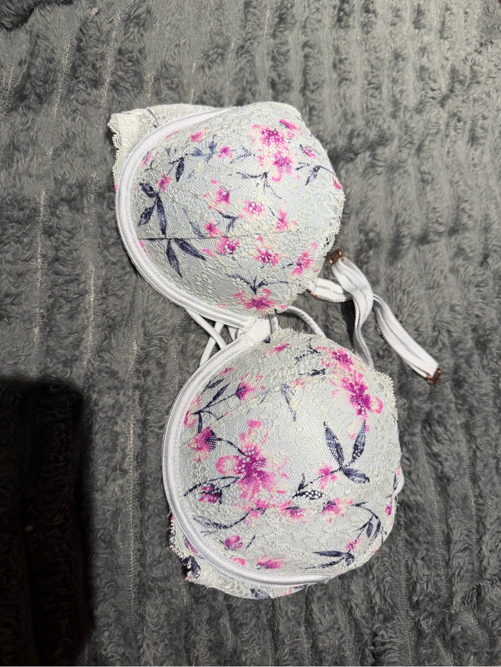 PINK Victoria's Secret White Lace Floral Push-Up Bra with Pink & Navy Flowers